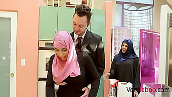 A Bunda Grande De Ella Knox É Fodida Pelo Papai De Hijab