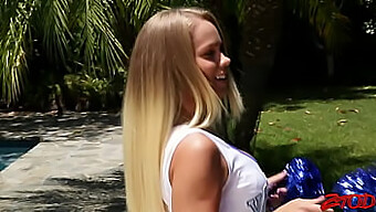 Busty Cheerleader Saa Karkea Anaali Creampie